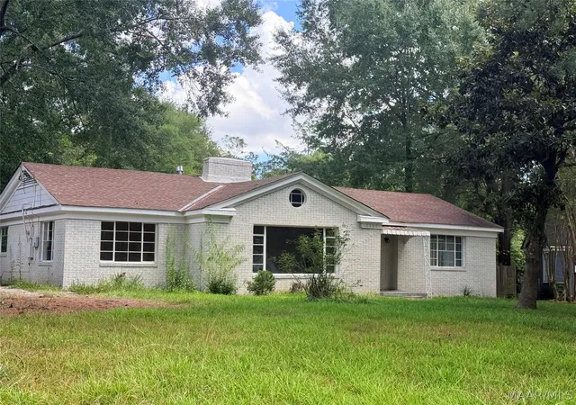 Single family home for sale at 3227 Gilmer Ave, Montgomery, AL 36105 | MLS# 590262