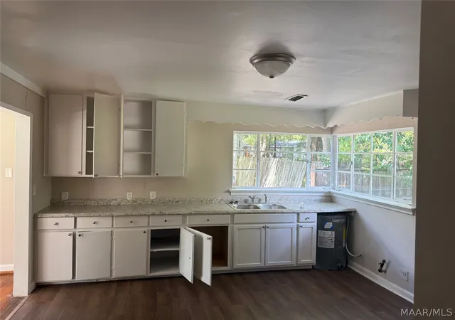 Photo 4 of Single family home for sale at 3227 Gilmer Ave, Montgomery, AL 36105 | MLS# 590262 | Listing updated on 2026-09-10