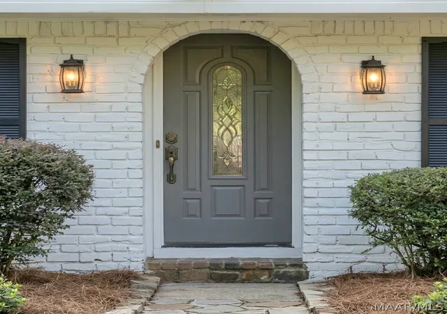 Photo 2 of Single family home for sale at 2507 Wentworth Dr, Montgomery, AL 36106 | MLS# 590187 | Listing updated on 2026-10-02