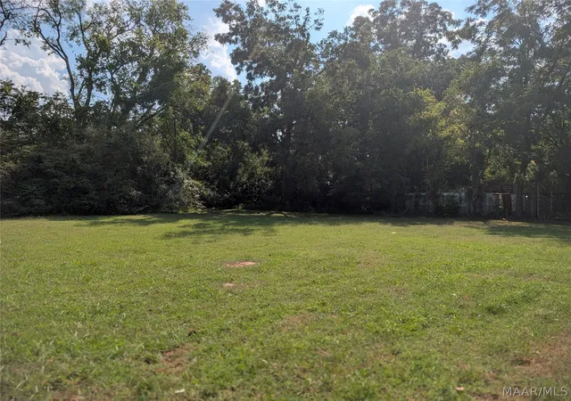 Photo 1 of Land for sale at 1529 Dennis Ave SW, Birmingham, AL 35211 | MLS# 590275 | Listing updated on 2026-09-10