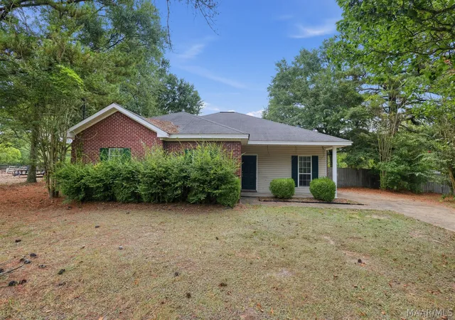 Photo 1 of Single family home for sale at 385 Williams Rd, Wetumpka, AL 36092 | MLS# 590285 | Listing updated on 2026-09-08