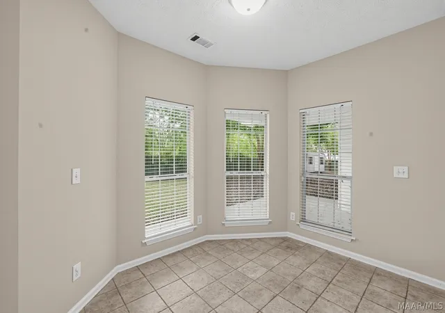 Photo 3 of Single family home for sale at 385 Williams Rd, Wetumpka, AL 36092 | MLS# 590285 | Listing updated on 2026-09-08