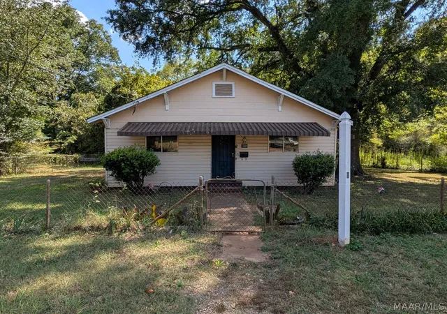 Photo 1 of Single family home for sale at 2809 Park Lawn Ave Sw, Birmingham, AL 35211 | MLS# 590267 | Listing updated on 2026-09-08