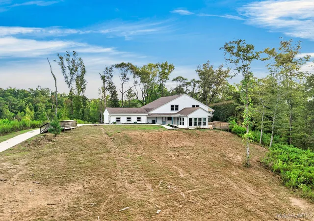 Photo 3 of Single family home for sale at 400 Harrogate Springs Rd, Wetumpka, AL 36093 | MLS# 590178 | Listing updated on 2026-09-12