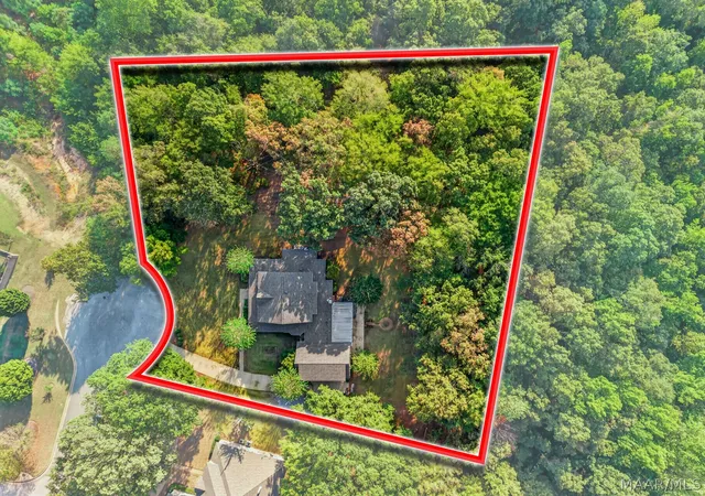 Photo 3 of Single family home for sale at 60 Cagle Blf Ct, Wetumpka, AL 36093 | MLS# 590152 | Listing updated on 2026-09-09