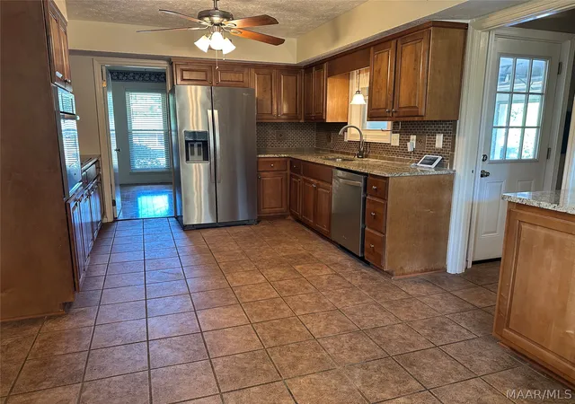 Photo 2 of Single family home for sale at 578 Ridgefield Dr, Wetumpka, AL 36093 | MLS# 590252 | Listing updated on 2026-09-09