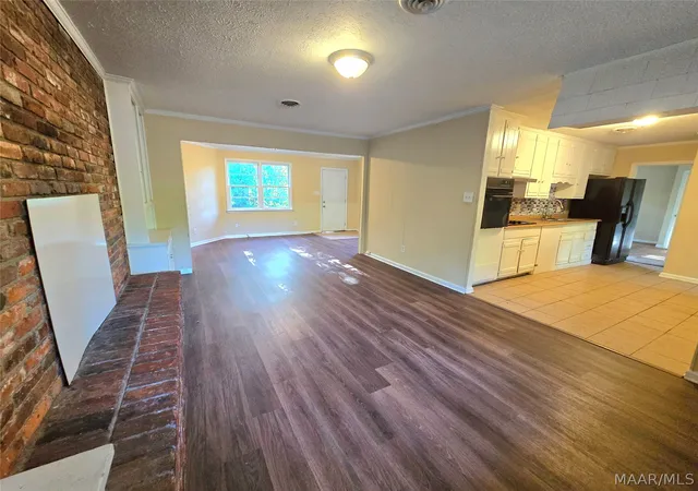 Photo 4 of Single family home for sale at 1827 Pinecrest Dr, Montgomery, AL 36107 | MLS# 590332 | Listing updated on 2026-09-09