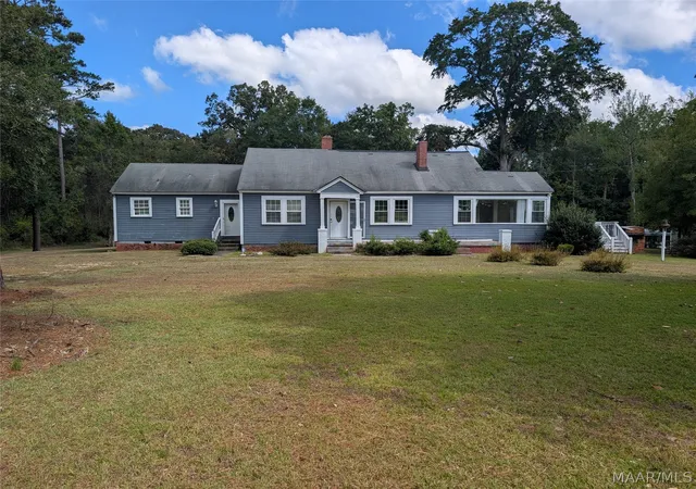 Photo 2 of Single family home for sale at 1350 Old Federal Rd, Shorter, AL 36075 | MLS# 590335 | Listing updated on 2026-09-29