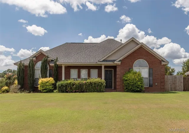 Photo 1 of Single family home for sale at 231 Pine Level Ridge, Deatsville, AL 36022 | MLS# 590340 | Listing updated on 2026-09-17