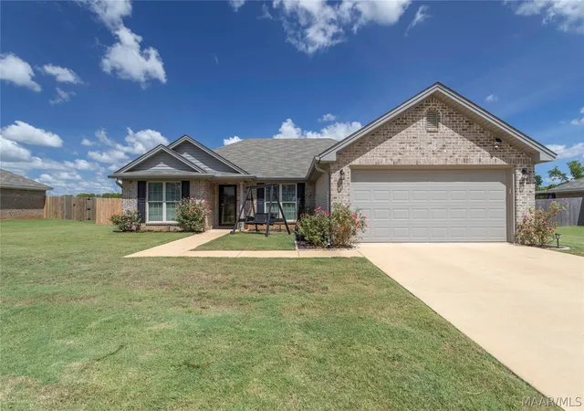 Photo 1 of Single family home for sale at 1891 Landing Pl, Deatsville, AL 36022 | MLS# 590351 | Listing updated on 2026-09-25