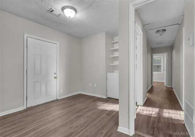 Photo 3 of Single family home for sale at 3462 Dundale Rd, Montgomery, AL 36109 | MLS# 590329 | Listing updated on 2026-09-10