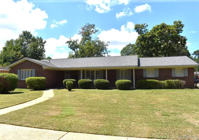 Photo 1 of Single family home for sale at 304 Sterling Dr, Montgomery, AL 36109 | MLS# 590321 | Listing updated on 2026-09-11