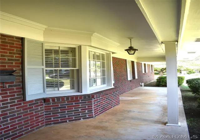 Photo 3 of Single family home for sale at 304 Sterling Dr, Montgomery, AL 36109 | MLS# 590321 | Listing updated on 2026-09-11