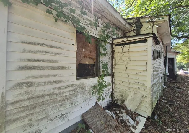Photo 3 of Single family home for sale at 635 Grace St, Montgomery, AL 36107 | MLS# 590373 | Listing updated on 2026-09-10