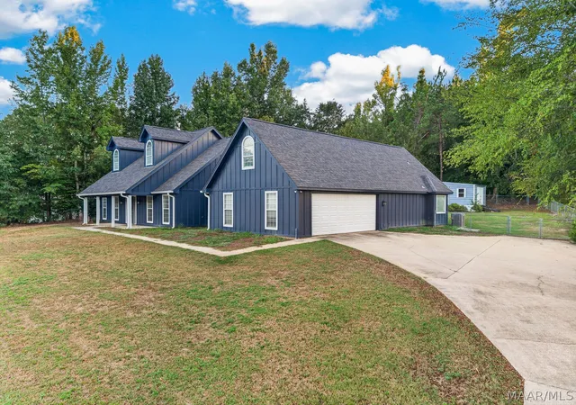 Photo 3 of Single family home for sale at 101 Hl Ridge Dr, Wetumpka, AL 36092 | MLS# 590318 | Listing updated on 2026-09-11