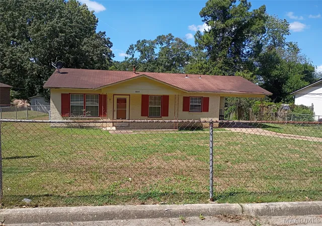 Single family home for sale at 2915 El Paso Ct, Montgomery, AL 36110 | MLS# 590381