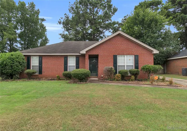 Photo 1 of Single family home for sale at 6952 Eastern Shore Rd, Montgomery, AL 36117 | MLS# 590390 | Listing updated on 2026-09-10