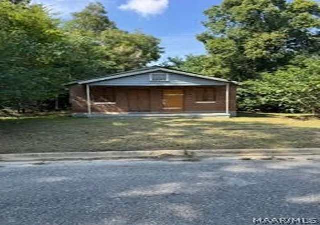 Photo 2 of Multi family home for sale at 2014 Council St, Montgomery, AL 36108 | MLS# 589996 | Listing updated on 2026-09-11