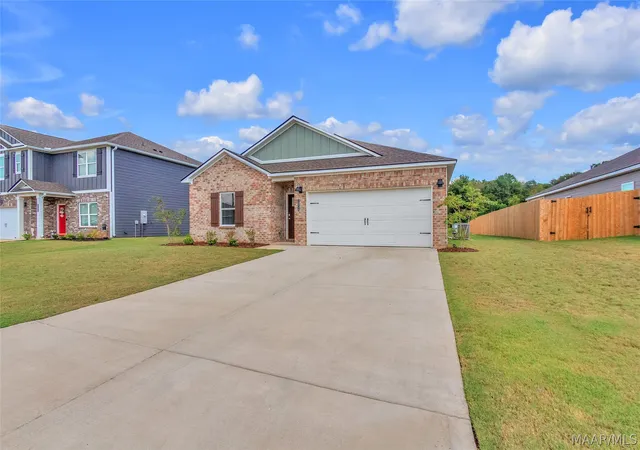 Photo 2 of Single family home for sale at 1014 Kelly Way, Prattville, AL 36066 | MLS# 590322 | Listing updated on 2026-09-30