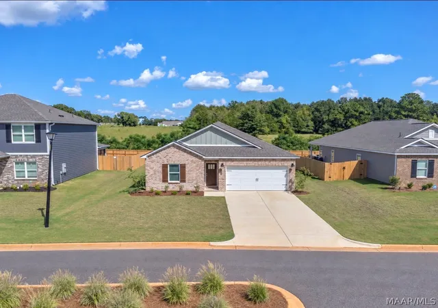 Photo 3 of Single family home for sale at 1014 Kelly Way, Prattville, AL 36066 | MLS# 590322 | Listing updated on 2026-09-30