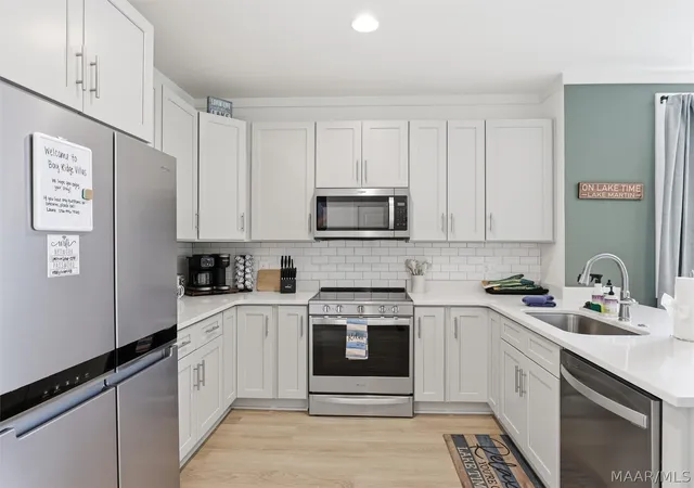 Photo 4 of Townhouse for sale at 3324 Bay Pine Rd #10, Jacksons Gap, AL 36861 | MLS# 590402 | Listing updated on 2026-09-11