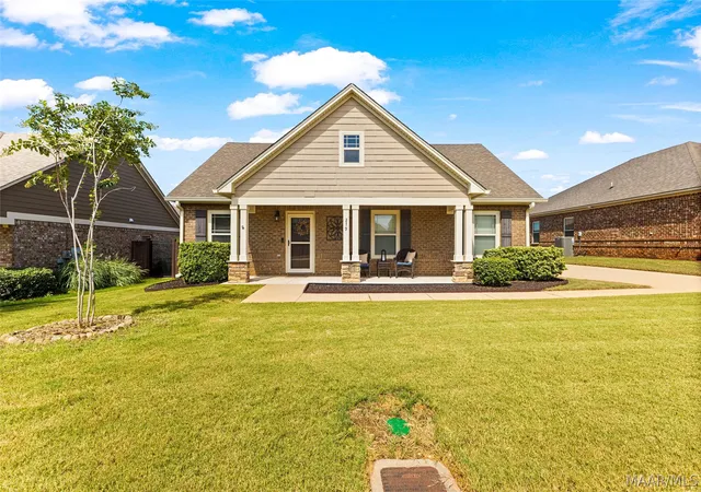 Photo 1 of Single family home for sale at 279 Meadowview Ln, Prattville, AL 36066 | MLS# 590371 | Listing updated on 2026-09-12