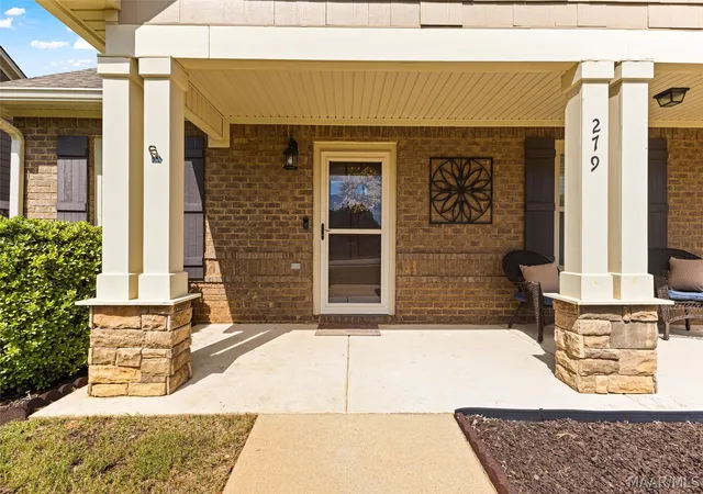 Photo 3 of Single family home for sale at 279 Meadowview Ln, Prattville, AL 36066 | MLS# 590371 | Listing updated on 2026-09-12