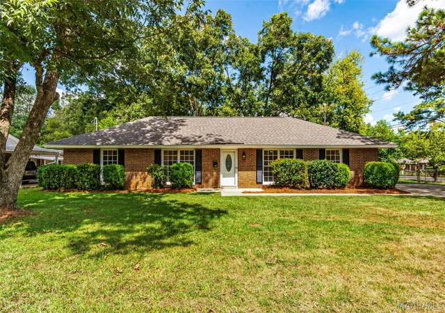 Single family home for sale at 3797 Royal Crst Dr, Montgomery, AL 36109 | MLS# 589932
