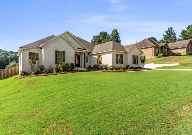 Photo 2 of Single family home for sale at 25 Timber Ridge, Wetumpka, AL 36093 | MLS# 590393 | Listing updated on 2026-09-11