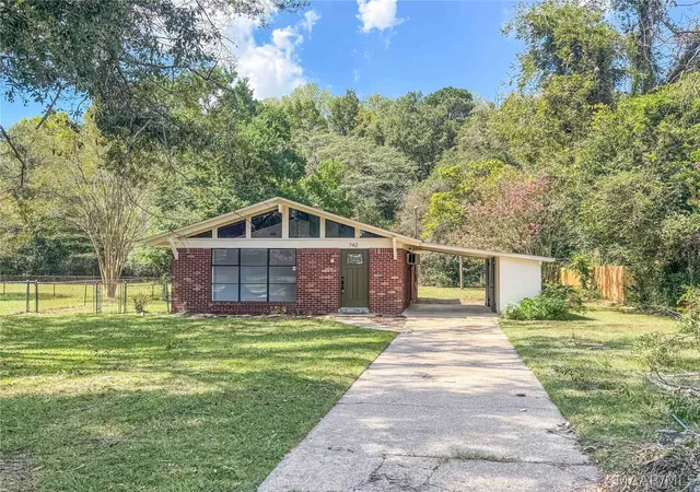 Photo 1 of Single family home for sale at 742 Rice St, Prattville, AL 36067 | MLS# 590391 | Listing updated on 2026-09-11