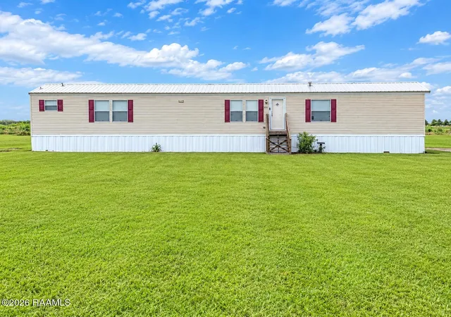 Photo 2 of Manufactured home for sale at 239 St James Ave, Opelousas, LA 70570 | MLS# 2600009214 | Listing updated on 2026-10-08