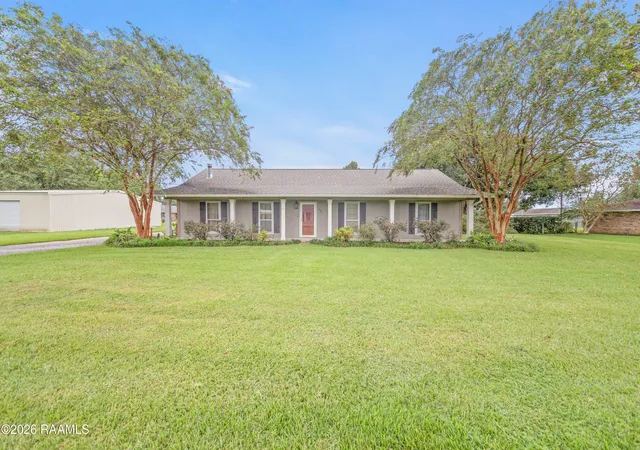 Photo 2 of Sale Pending at 640 Saint Berchman Dr, Opelousas, LA 70570 | MLS# 2600008359 | Listing updated on 2026-09-09