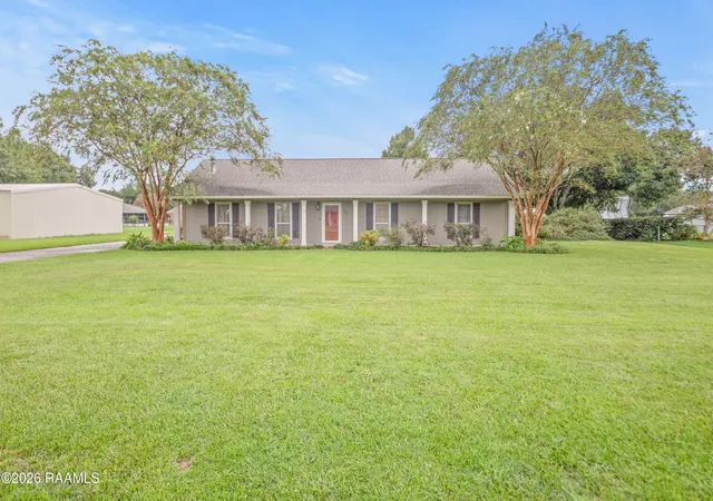 Photo 3 of Sale Pending at 640 Saint Berchman Dr, Opelousas, LA 70570 | MLS# 2600008359 | Listing updated on 2026-09-09