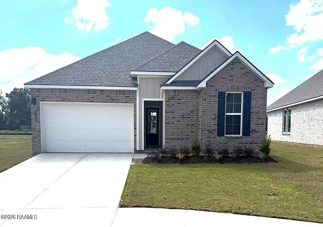 Single family home for sale at 312 Bellewood Dr, Lafayette, LA 70507 | MLS# 2600006786