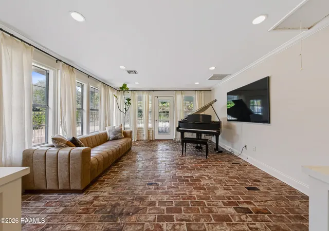 Photo 2 of Single family home for sale at 100 Miller St, Lafayette, LA 70503 | MLS# 2600008487 | Listing updated on 2026-09-18