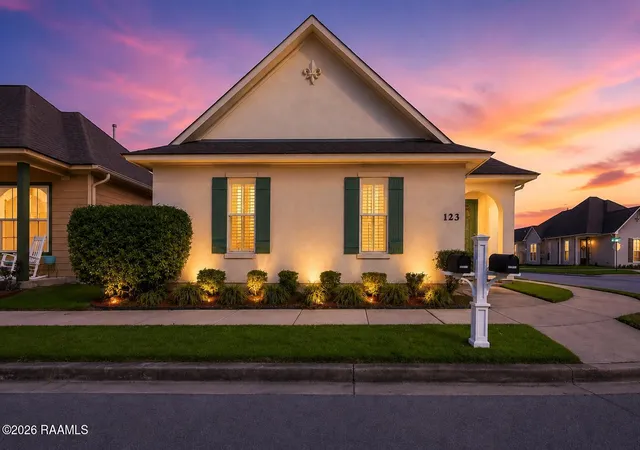 Photo 2 of Single family home for sale at 123 Pettigrove Dr, Youngsville, LA 70592 | MLS# 2600007635 | Listing updated on 2026-09-16