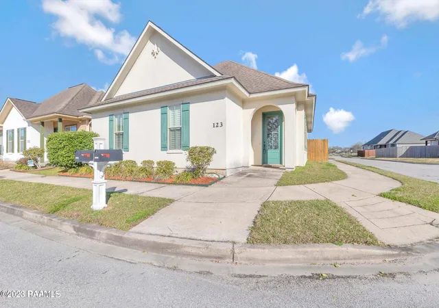 Photo 3 of Single family home for sale at 123 Pettigrove Dr, Youngsville, LA 70592 | MLS# 2600007635 | Listing updated on 2026-09-16