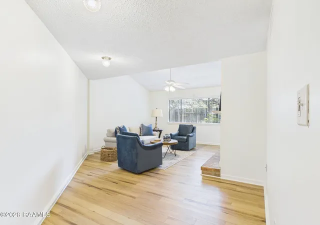 Photo 2 of Townhouse for sale at 6 Audubon Oaks Blvd, Lafayette, LA 70506 | MLS# 2600008398 | Listing updated on 2026-09-10