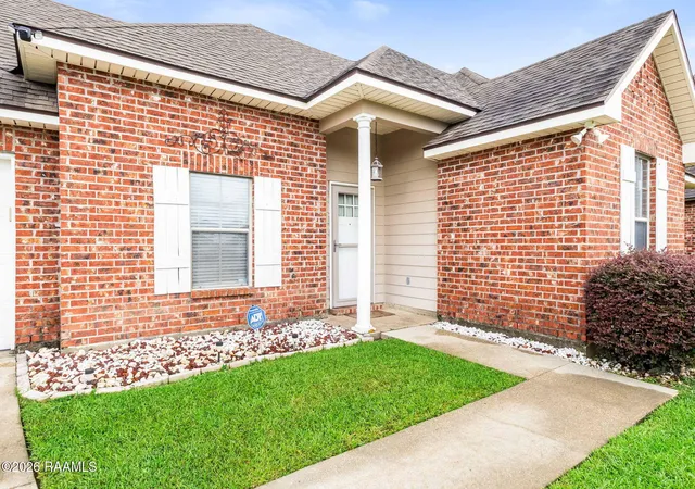 Photo 3 of Single family home for sale at 106 Fanfare Ln, Lafayette, LA 70507 | MLS# 2600008408 | Listing updated on 2026-09-10