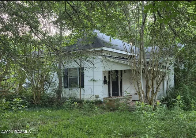 Single family home for sale at 182 W George B Mowad Hwy, Oakdale, LA 71463 | MLS# 2600009210