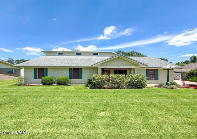 Photo 2 of Single family home for sale at 112 Saint Bernadette Dr, Lafayette, LA 70507 | MLS# 2600003973 | Listing updated on 2026-09-08