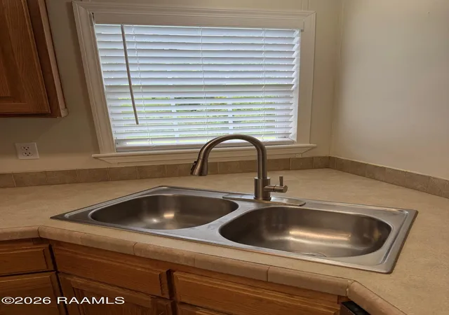 Photo 3 of Manufactured home for sale at 1020 Weeping Willow Dr, Breaux Bridge, LA 70517 | MLS# 2600008397 | Listing updated on 2026-09-13