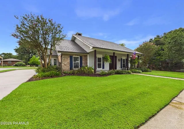 Photo 2 of Sale Pending at 604 Canaan Dr, Lafayette, LA 70508 | MLS# 2600008368 | Listing updated on 2026-09-19