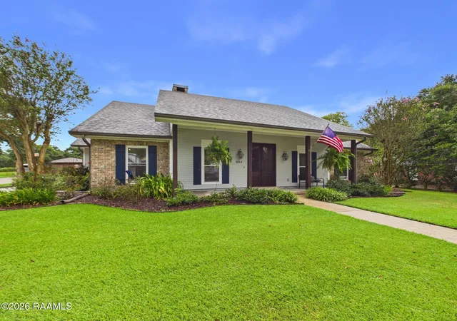 Photo 3 of Sale Pending at 604 Canaan Dr, Lafayette, LA 70508 | MLS# 2600008368 | Listing updated on 2026-09-19