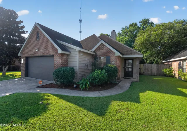 Photo 1 of Single family home for sale at 204 Quiet Meadows Dr, Youngsville, LA 70592 | MLS# 2600008454 | Listing updated on 2026-09-10