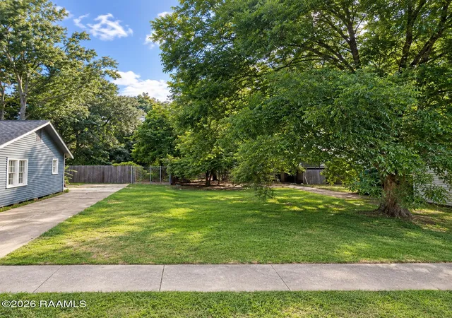Photo 2 of Land for sale at 304 Cedar Crst Ct, Lafayette, LA 70501 | MLS# 2600008413 | Listing updated on 2026-09-07