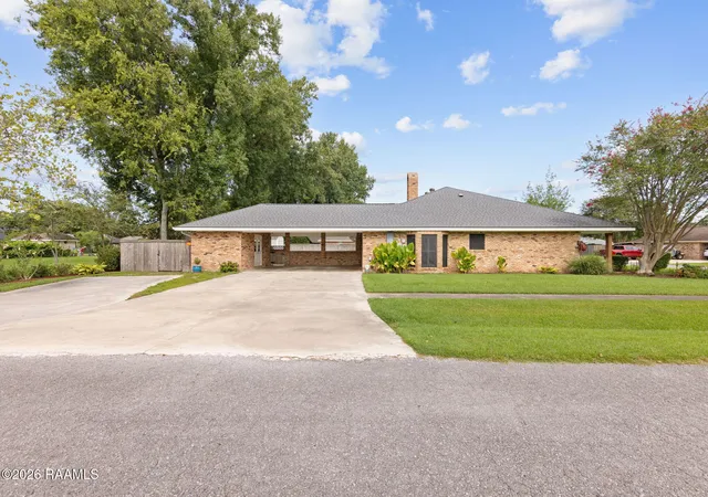 Photo 3 of Single family home for sale at 704 Canaan Dr, Lafayette, LA 70508 | MLS# 2600008411 | Listing updated on 2026-09-07