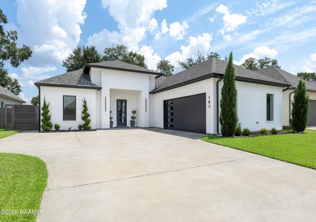 Photo 1 of Single family home for sale at 102 Timber Ml St, Lafayette, LA 70508 | MLS# 2600007263 | Listing updated on 2026-09-11