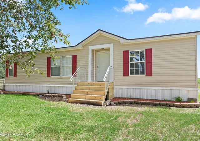 Photo 3 of Sale Pending at 1179 La Freniere Rd, Saint Martinville, LA 70582 | MLS# 2600009508 | Listing updated on 2026-10-11