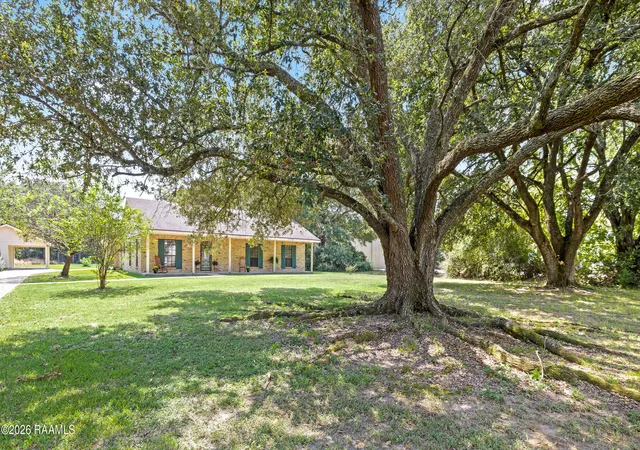 Photo 1 of Single family home for sale at 803 W Gloria Switch Rd, Lafayette, LA 70507 | MLS# 2600008939 | Listing updated on 2026-10-14